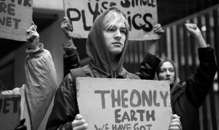 Teach pointing to a child with autism at home